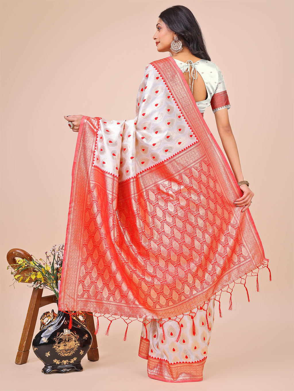 Shree Shyam Fashion White & Red Banarasi Silk Saree with Teardrop Weaving & Rich Zari Pallu - Traditional Elegance for Festive Looks | Grocsy