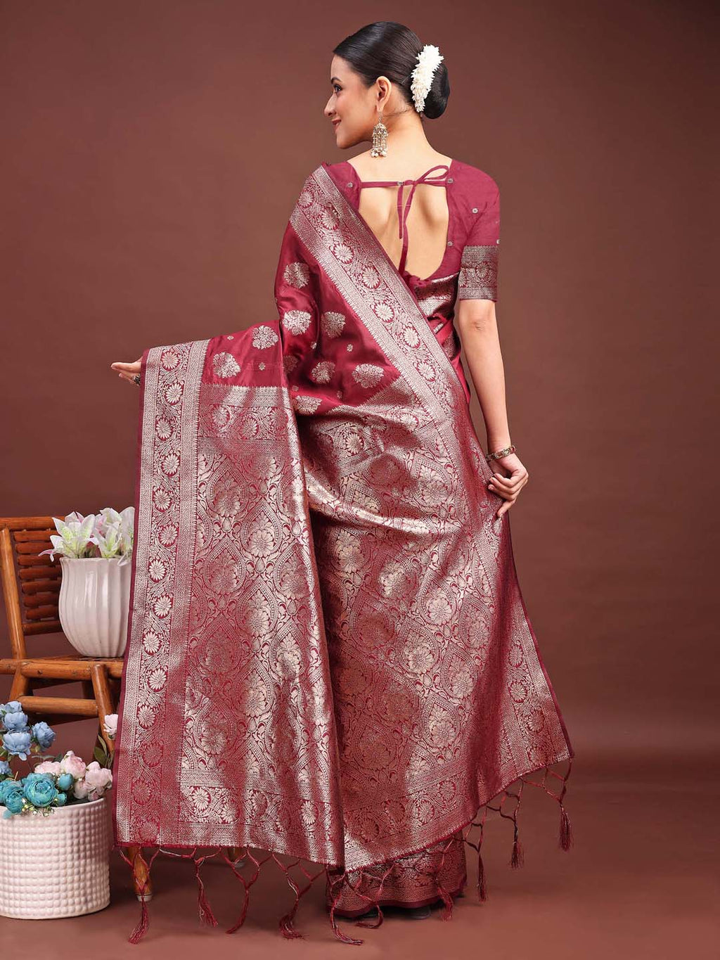Shree Shyam Fashion Maroon Banarasi Silk Saree with Zari Weaving - A Timeless Tale of Elegance | Grocsy