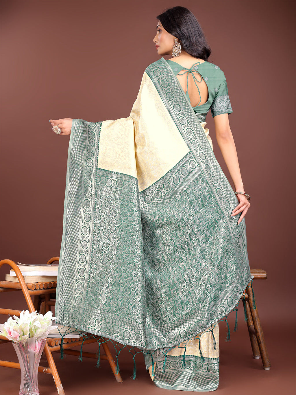 Shree Shyam Fashion Graceful Cream & Green Banarasi Silk Saree with Rich Zari Woven Border - Traditional Elegance for Celebrations | Grocsy