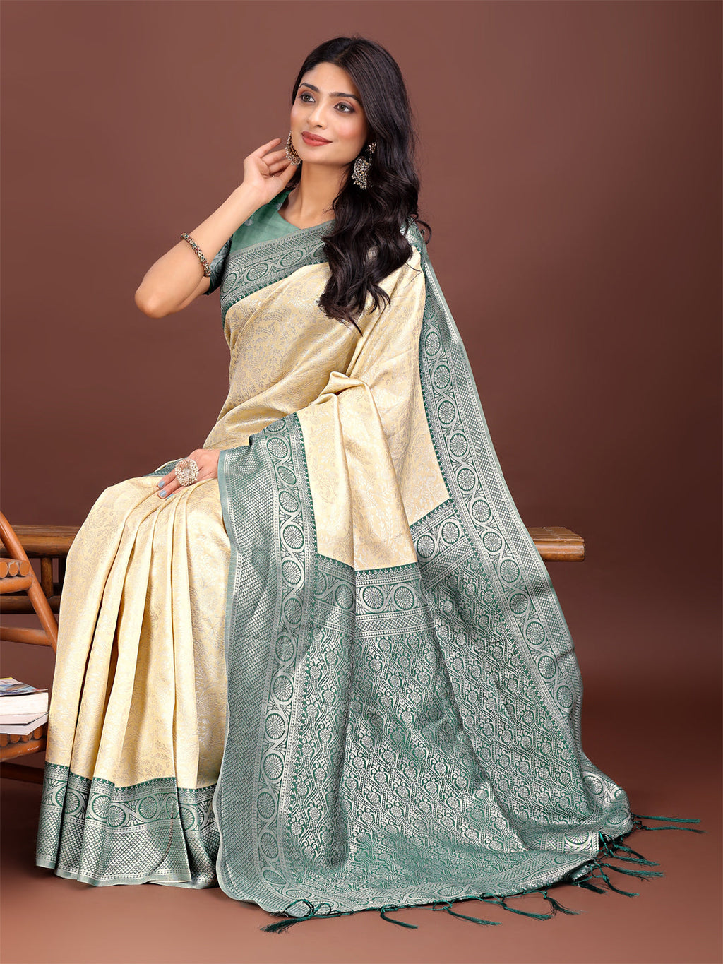 Shree Shyam Fashion Graceful Cream & Green Banarasi Silk Saree with Rich Zari Woven Border - Traditional Elegance for Celebrations | Grocsy