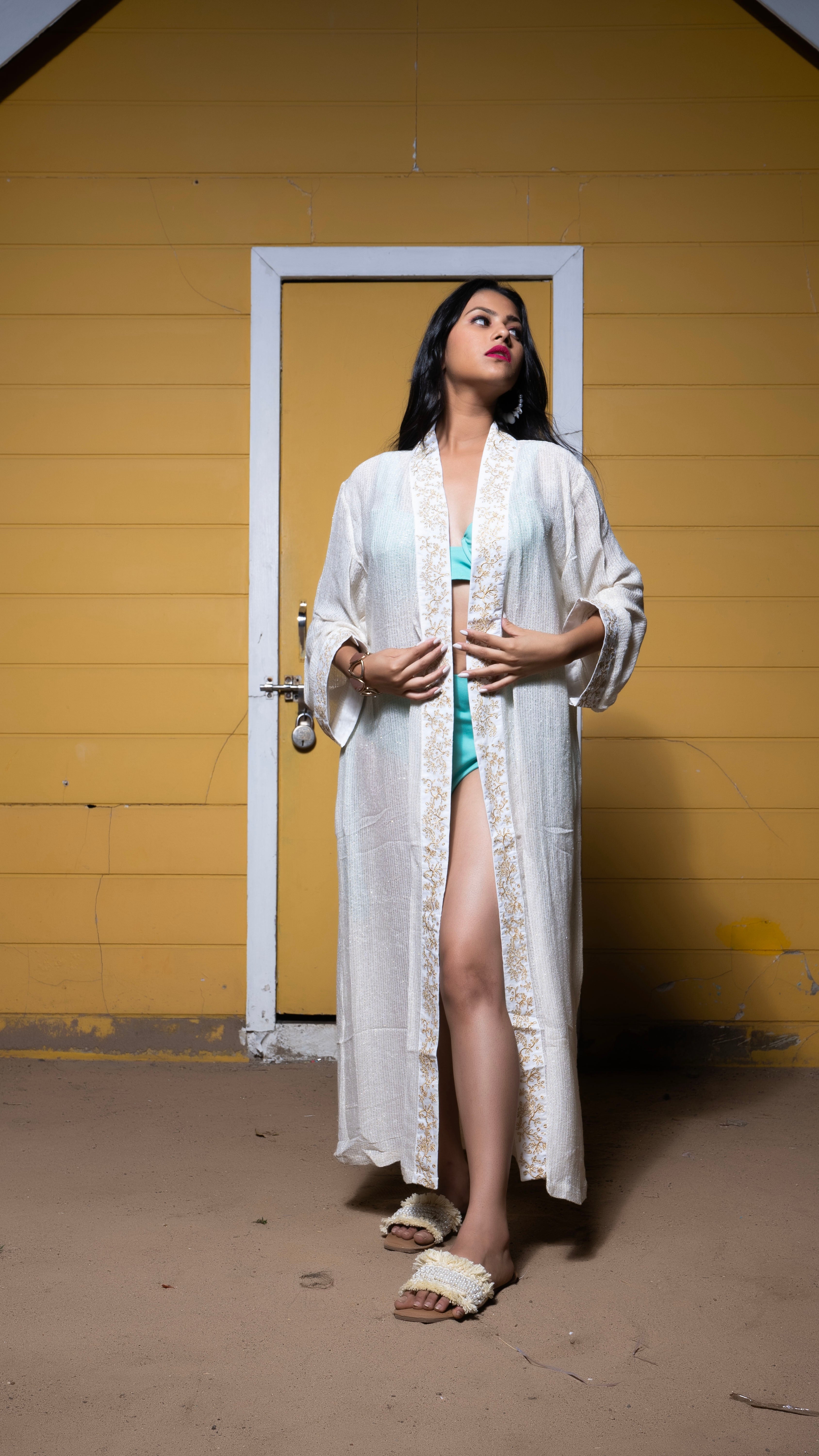 Noroke Sustainable fabric | Handloom Lurex Gold Silver Cover Up Kaftan - Gold Silver | Grocsy