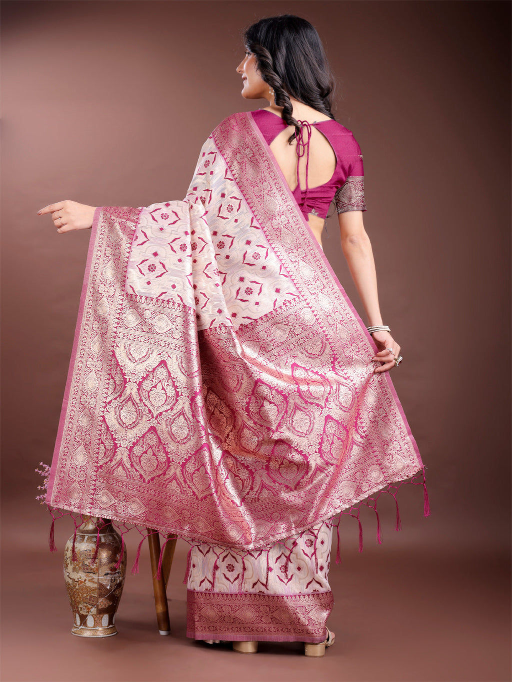 Shree Shyam Fashion Graceful Cream & Pink Linen Cotton Saree with Rich Zari Pallu - A Touch of Royal Comfort | Grocsy