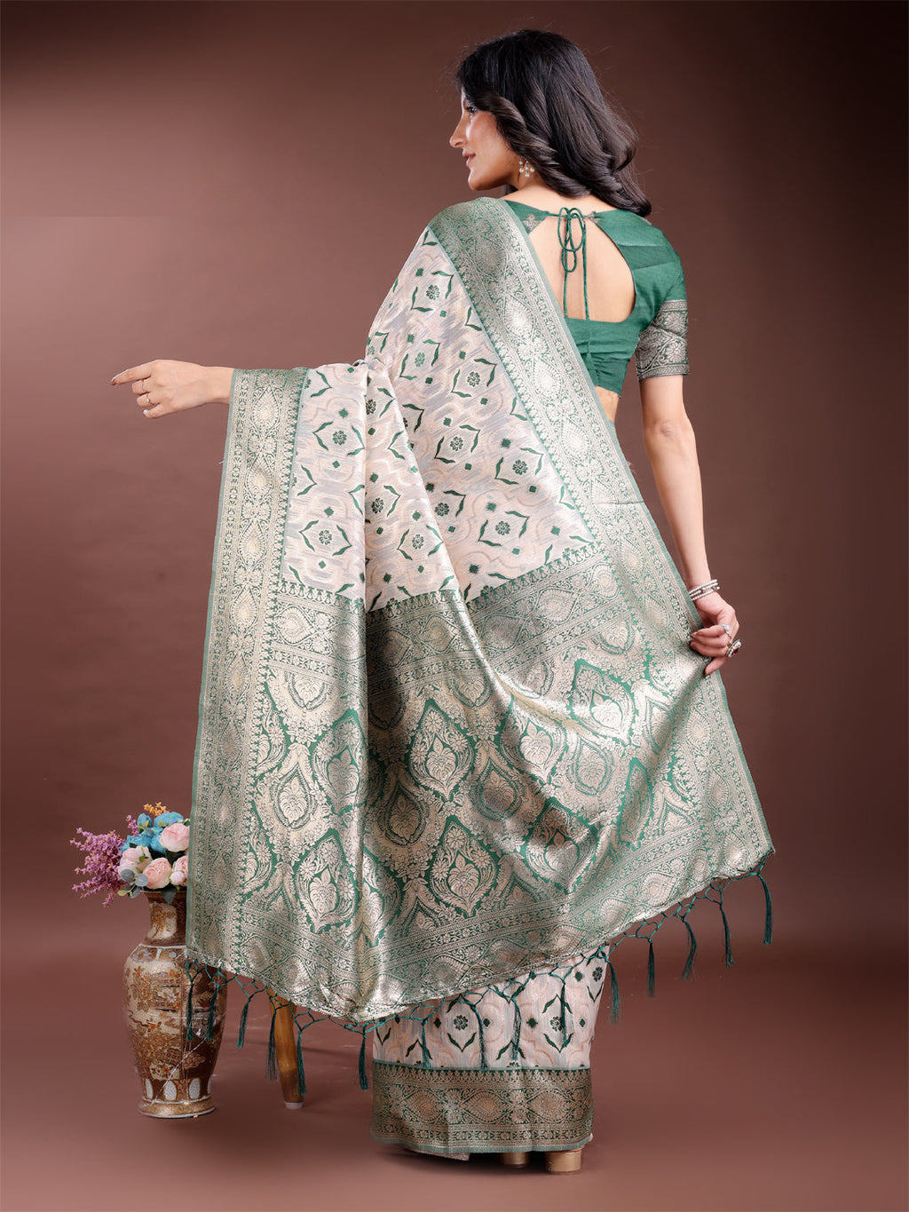 Shree Shyam Fashion Graceful Cream & Green Linen Cotton Saree with Rich Zari Pallu - A Touch of Royal Comfort | Grocsy