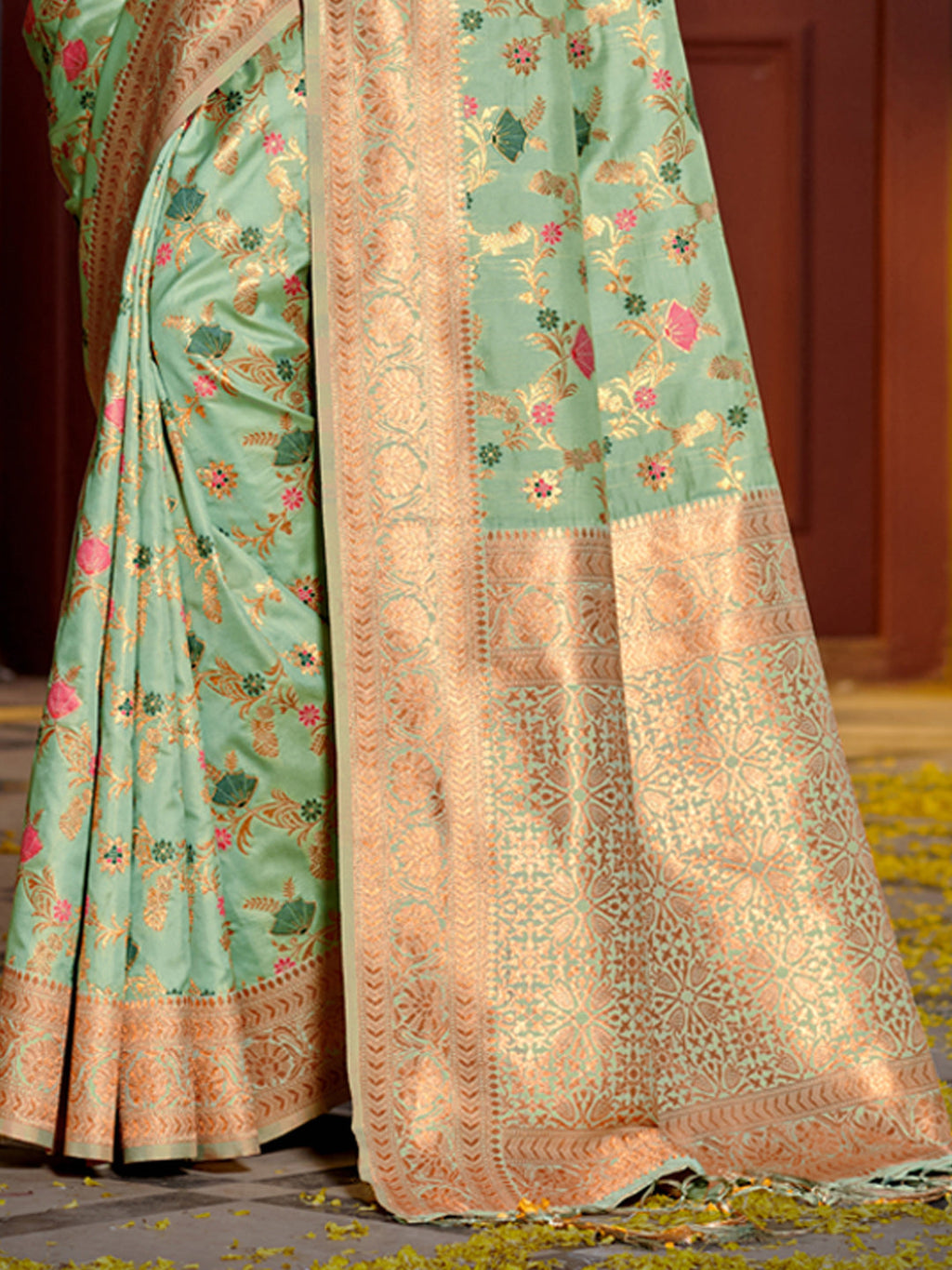 Shree Shyam Fashion Graceful Sea Green Banarasi Silk Saree with Golden Zari Woven Border & Floral Jaal - Wedding & Festive Wear | Grocsy