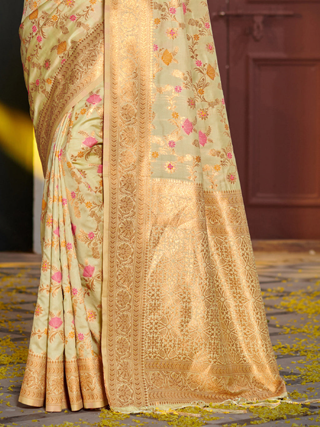 Shree Shyam Fashion Graceful Light Green Banarasi Silk Saree with Golden Zari Woven Border & Floral Jaal - Wedding & Festive Wear | Grocsy