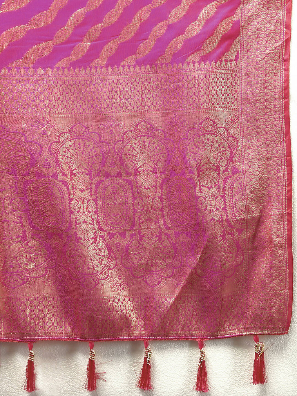 Lorenvalley Fashion Magenta Soft Silk Woven Design with Zari Weaving Leheriya Design Saree | Grocsy