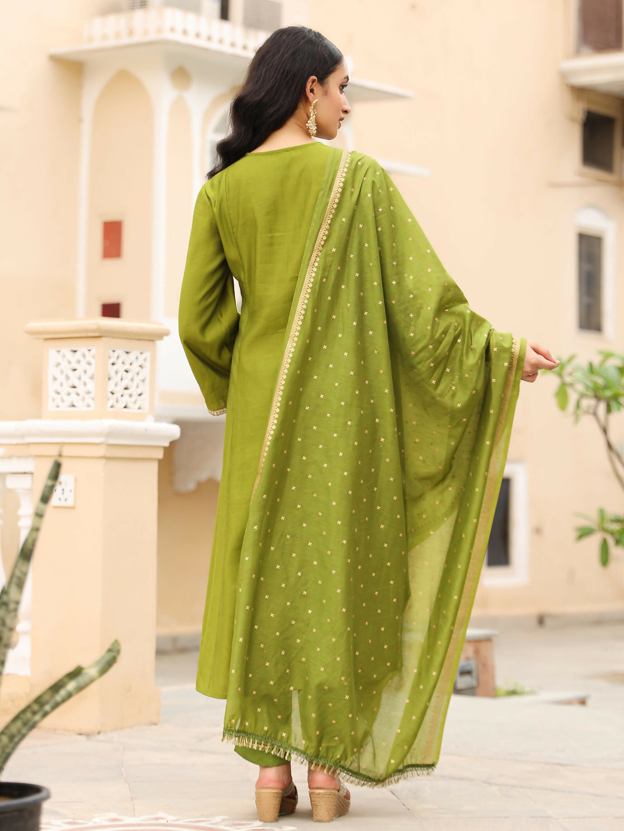 Juniper Women's The Swarn Mehndi Green Thread Embroidered Viscose Kurta Pant And Dupatta With Mirror & Zari work | Grocsy