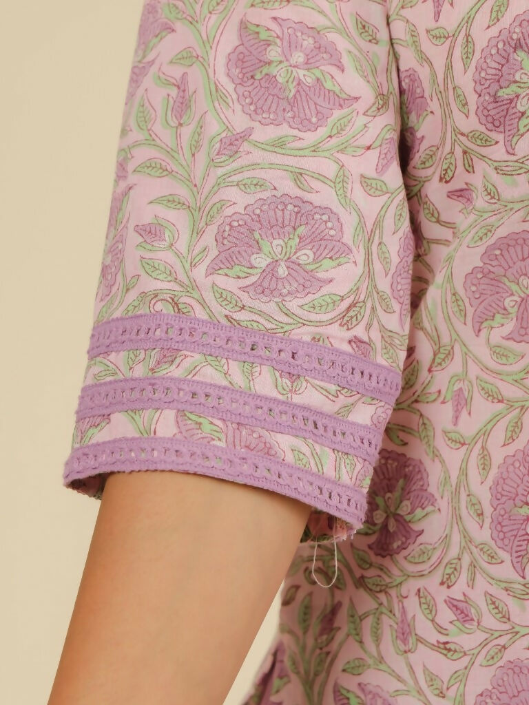 Aramya Straight Soft Cotton Floral Print Women's Kurta - Pink | Grocsy