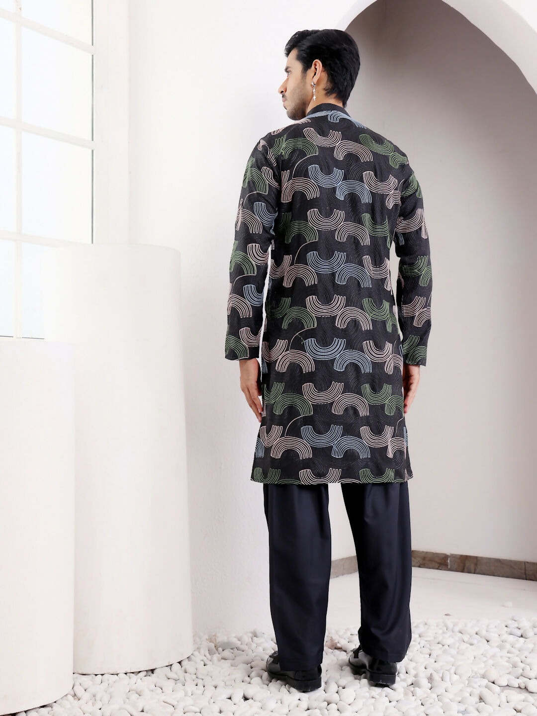 Black Linen Designer Embroidery Work Men's Rajwadi Kurta Set - Mahotsav | Grocsy