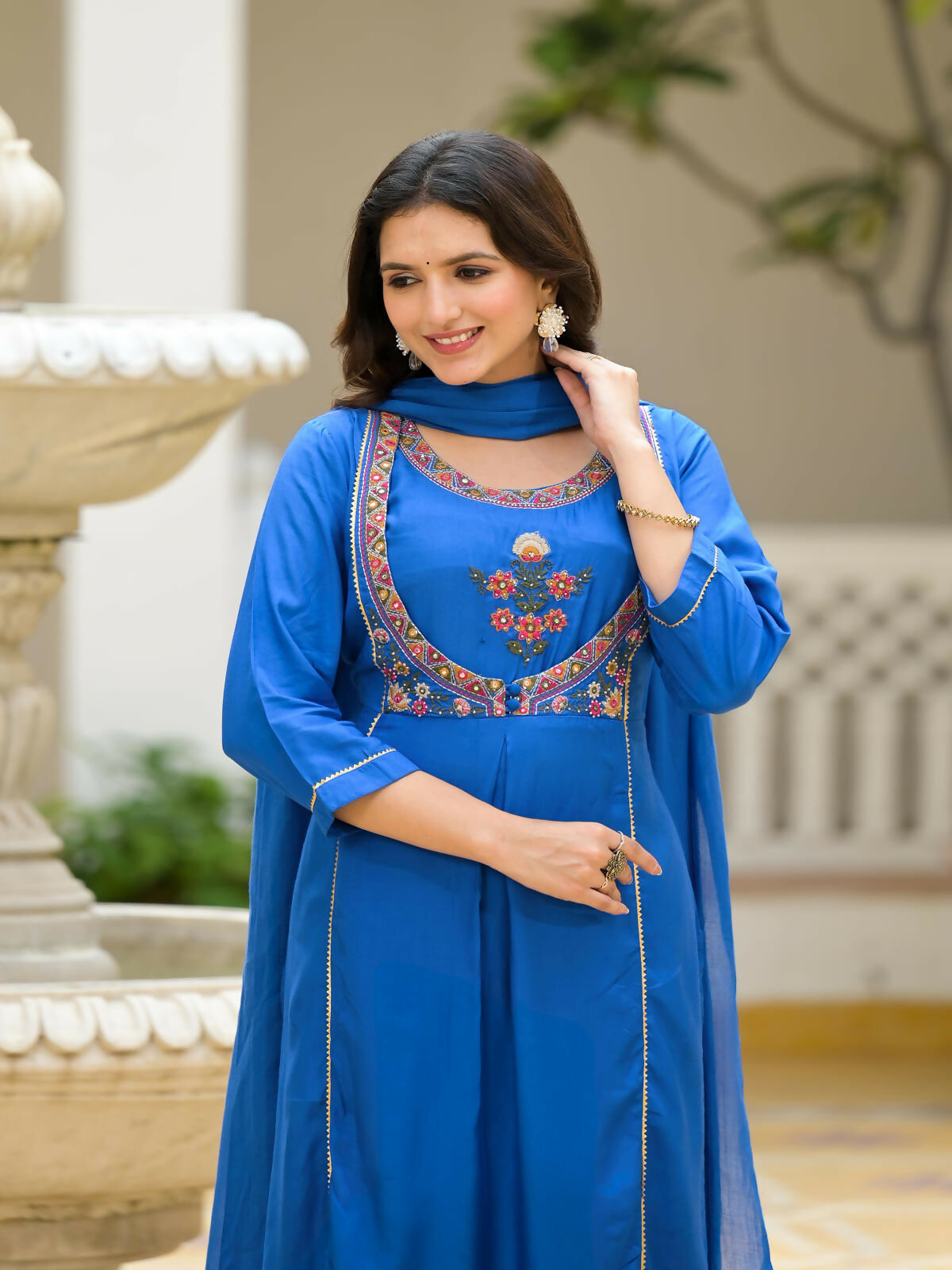 Juniper Women's Blue Solid Viscose Kurta Pant With Dupatta Set With Thread & Mirror Work | Grocsy