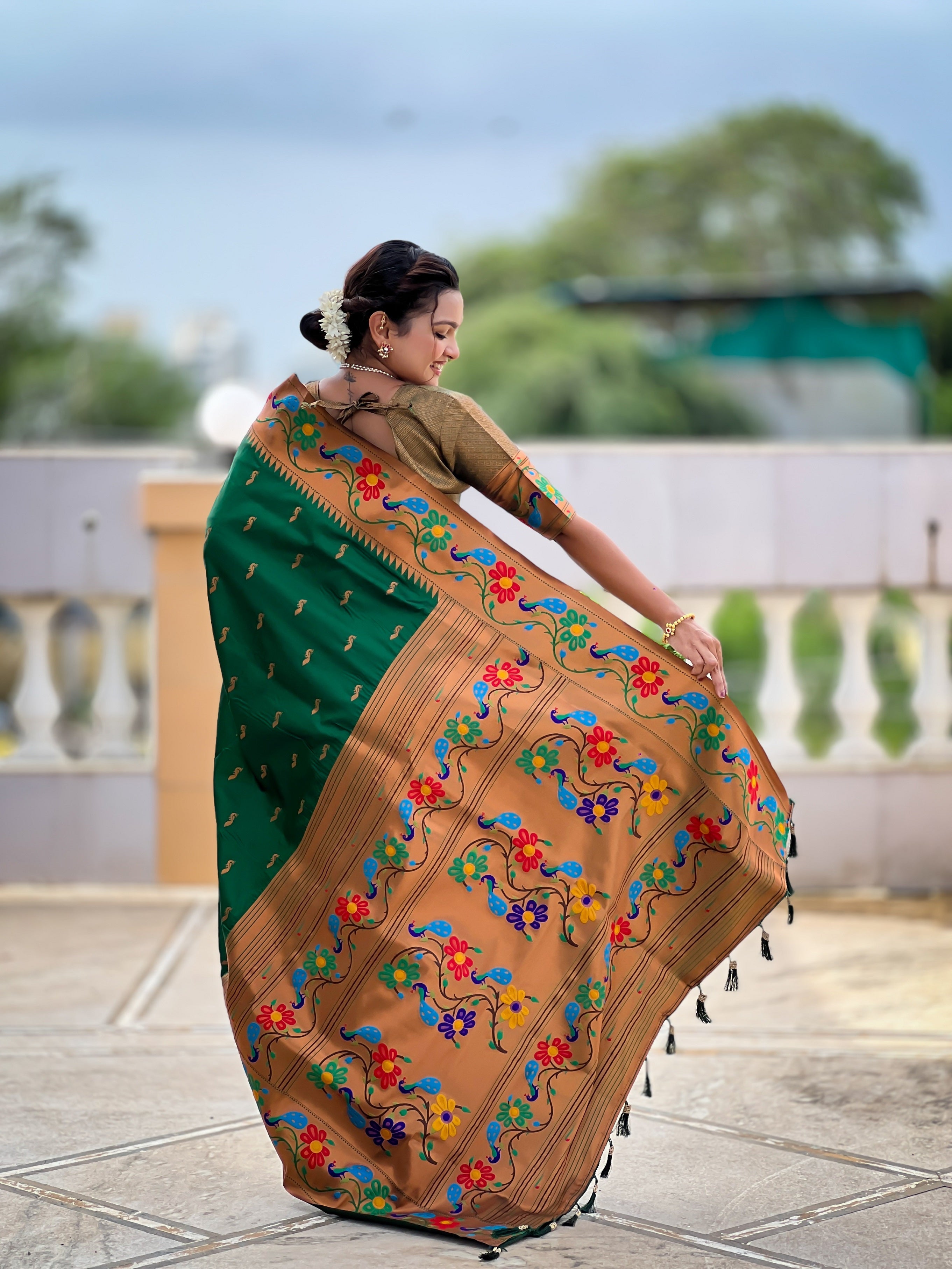 Vedant Vastram Soft Litchi Silk Paithani Jacquard Saree - Green | Grocsy