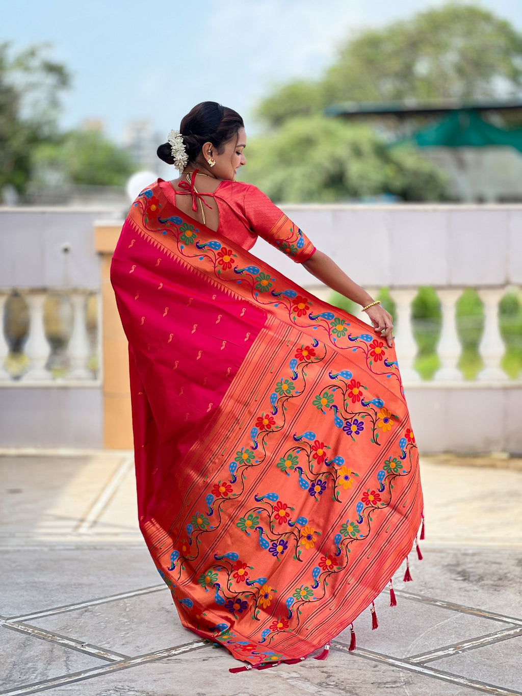Vedant Vastram Soft Litchi Silk Paithani Jacquard Saree - Pink | Grocsy