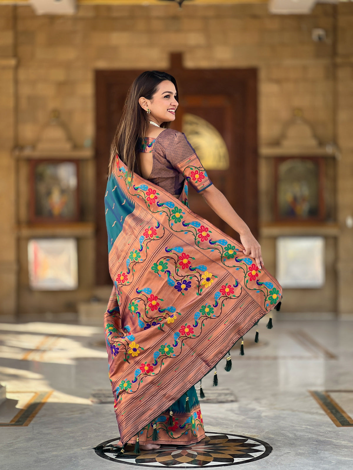 Vedant Vastram Soft Litchi Silk Paithani Jacquard Saree - Rama | Grocsy
