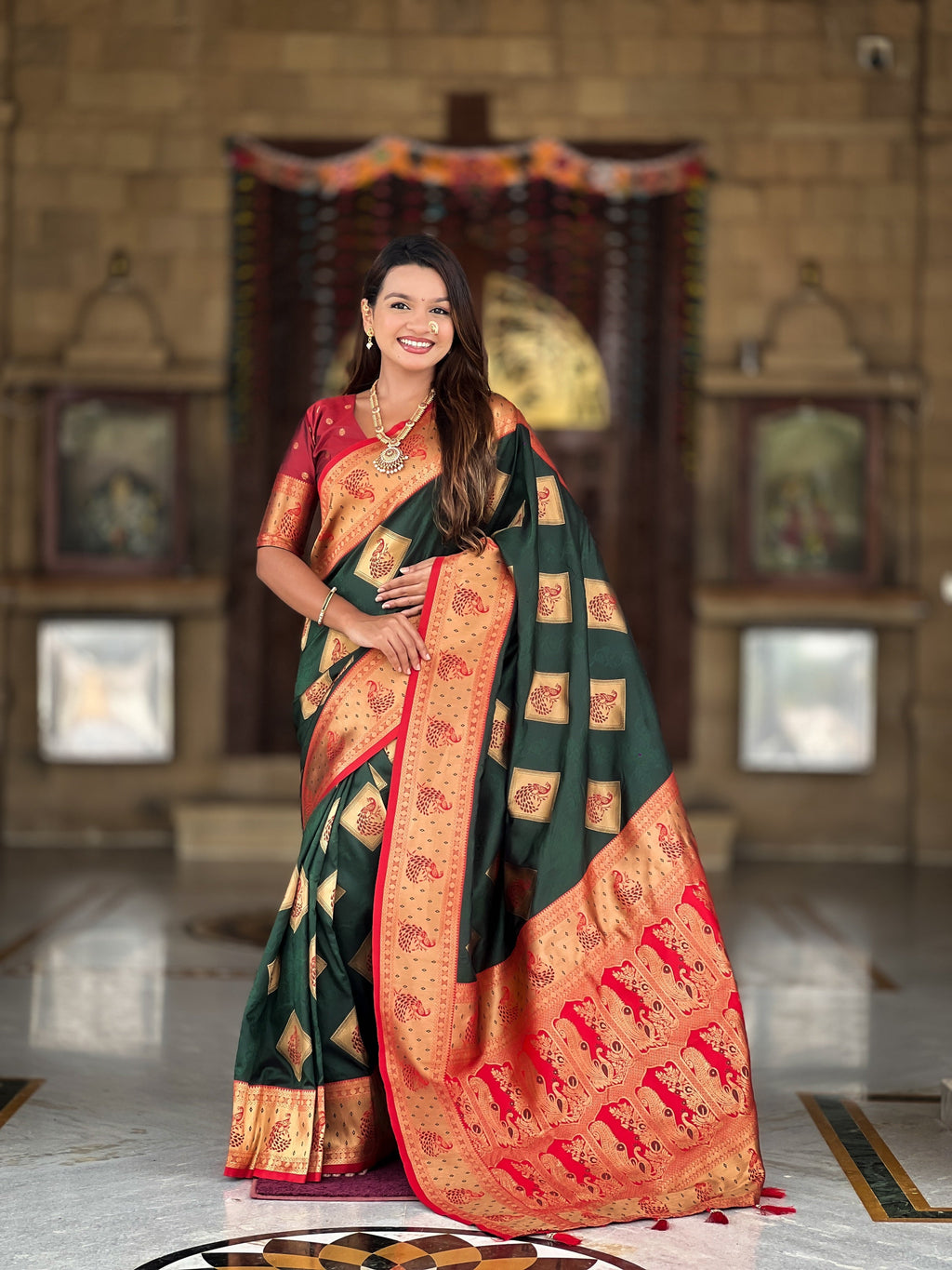 Vedant Vastram Soft Litchi Silk Banarasi Silk Jacquard Saree - Green | Grocsy