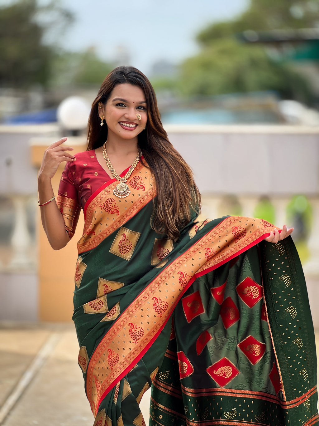Vedant Vastram Soft Litchi Silk Banarasi Silk Jacquard Saree - Green | Grocsy