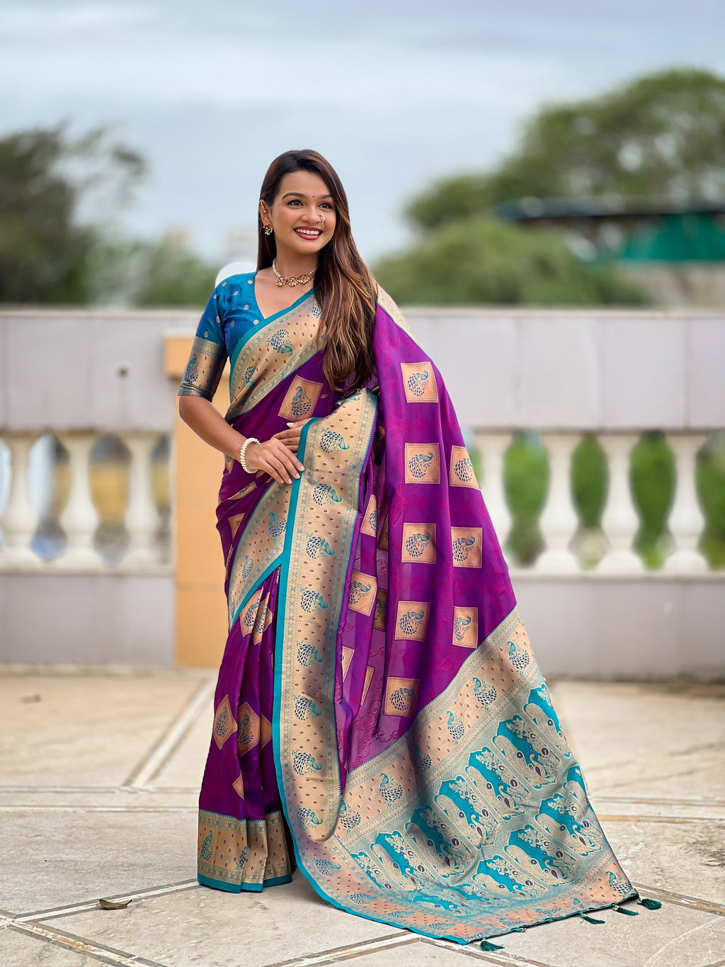 Vedant Vastram Soft Litchi Silk Banarasi Silk Jacquard Saree - Magenta | Grocsy