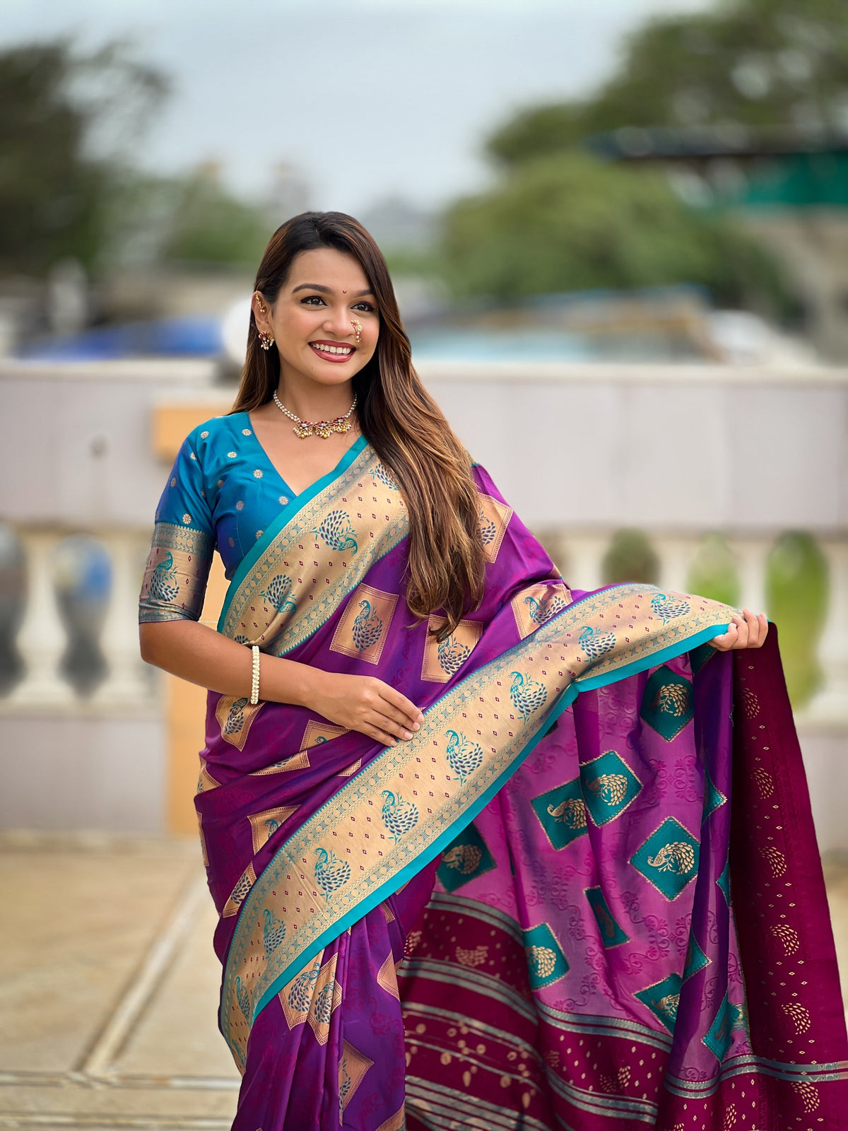Vedant Vastram Soft Litchi Silk Banarasi Silk Jacquard Saree - Magenta | Grocsy