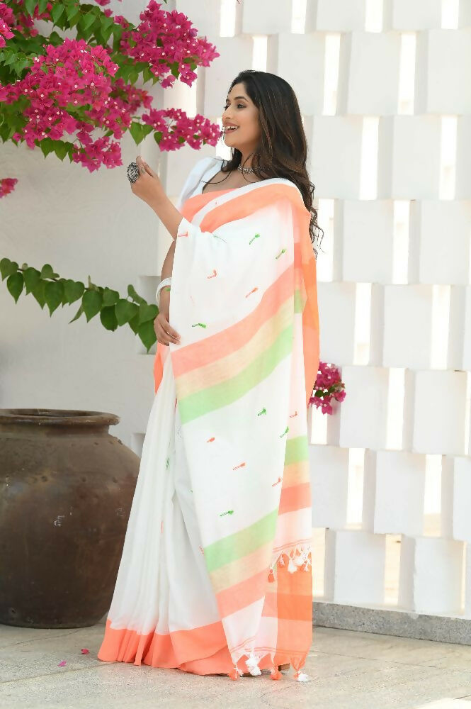 Beatitude White Cotton Handloom Saree | Grocsy