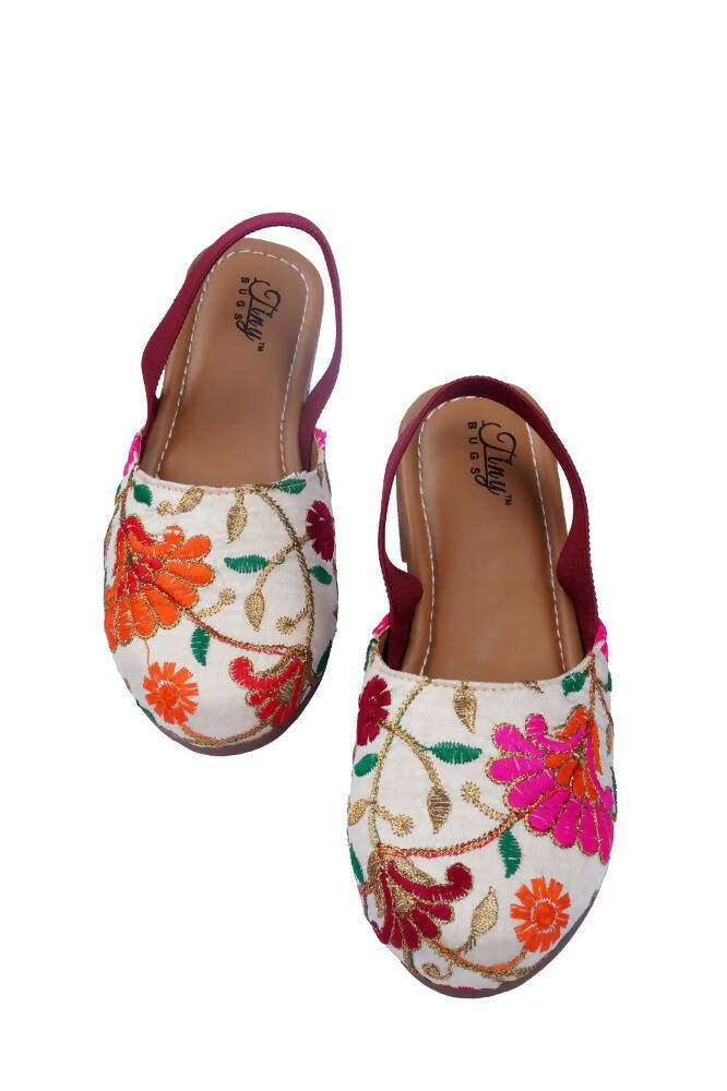 Tiny Bugs Girls Embroidered Strap Ethnic Jutis-Beige | Grocsy