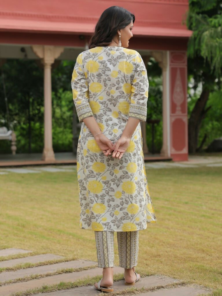 Aramya Straight Soft Cotton Floral Print Women's Kurta - Yellow | Grocsy