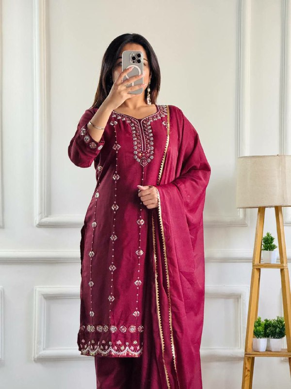 Prazu Fashion Maroon Georgette Embroidered Salwar Suit | Grocsy