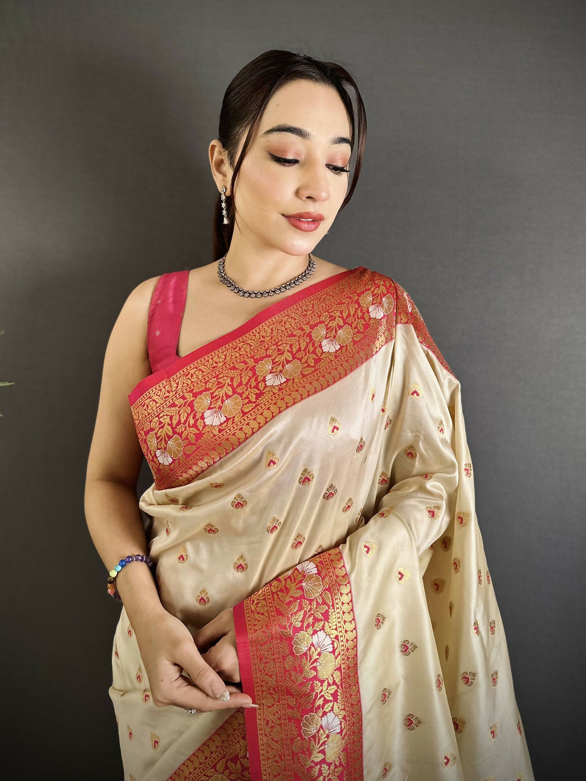 Joban Fashion Off White Intricate Motifs Soft Silk Banarasi Saree | Grocsy