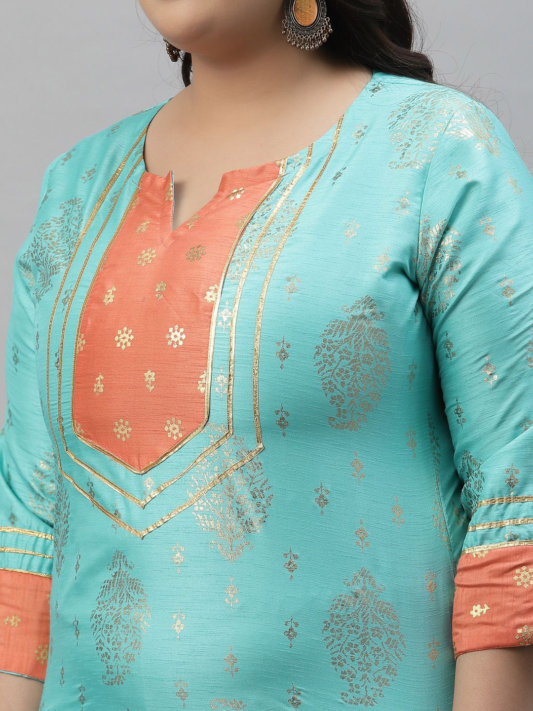 Sztori Plus Size Floral Foil Printed Gotta Patti Straight Kurta With Trouser | Grocsy