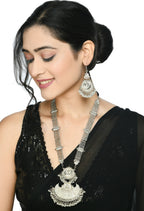 Mominos Fashion Johar Kamal Silver-Plated Brass Finish Rani Haar Statement Necklace For Women | Grocsy