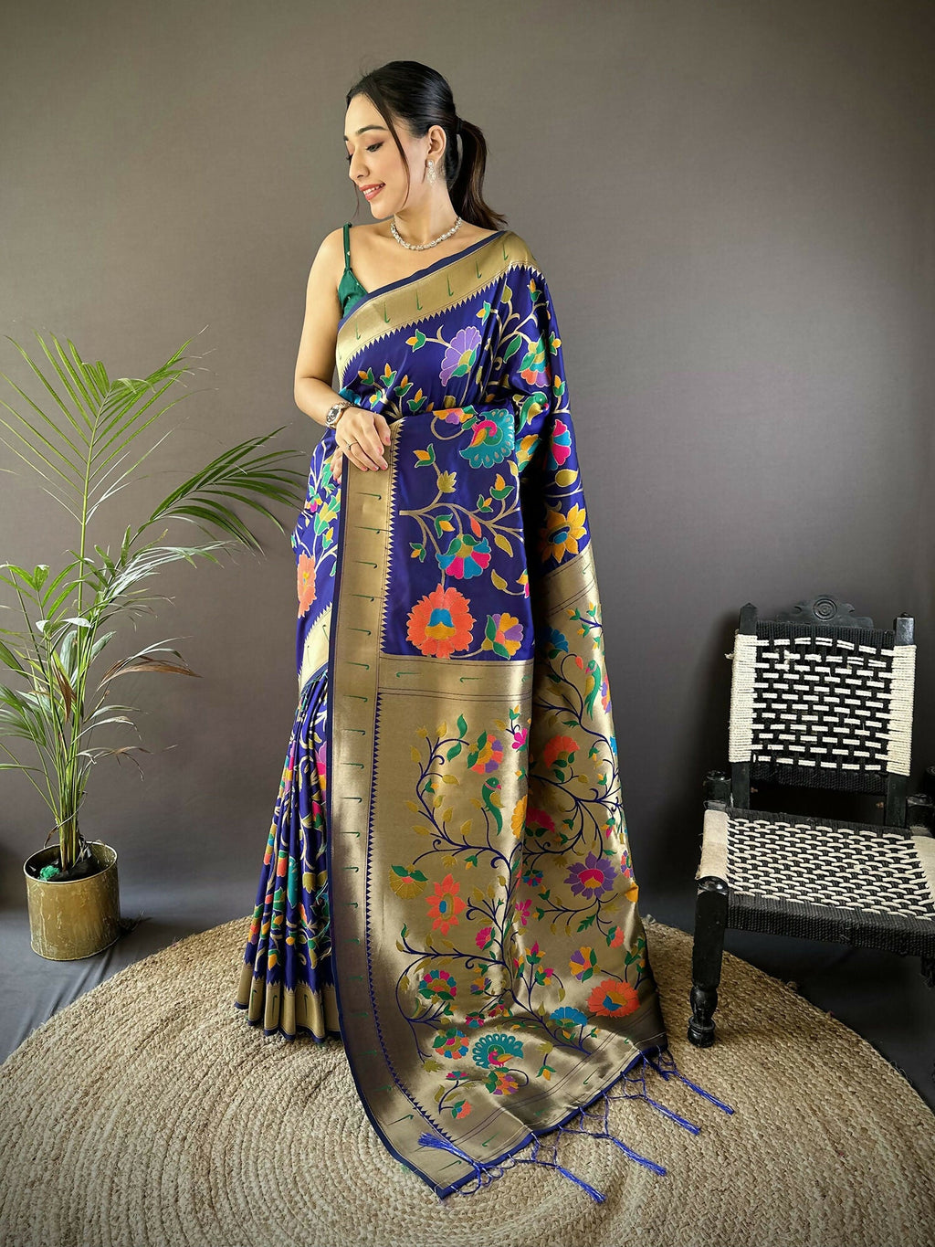 Joban Fashion Blue Zari Woven Floral Motifs Soft Silk Paithani Silk Saree | Grocsy