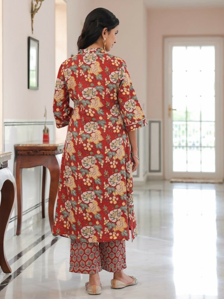 Aramya Straight Kantha Cotton Floral Print Women's Kurta - Red | Grocsy