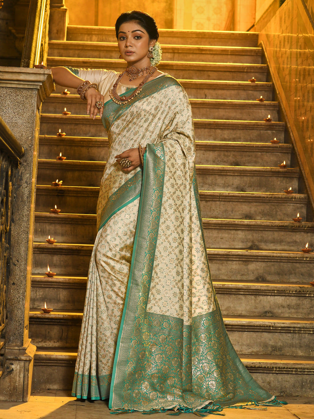 Anaita Off White Banarasi Saree With Blouse Piece | Grocsy
