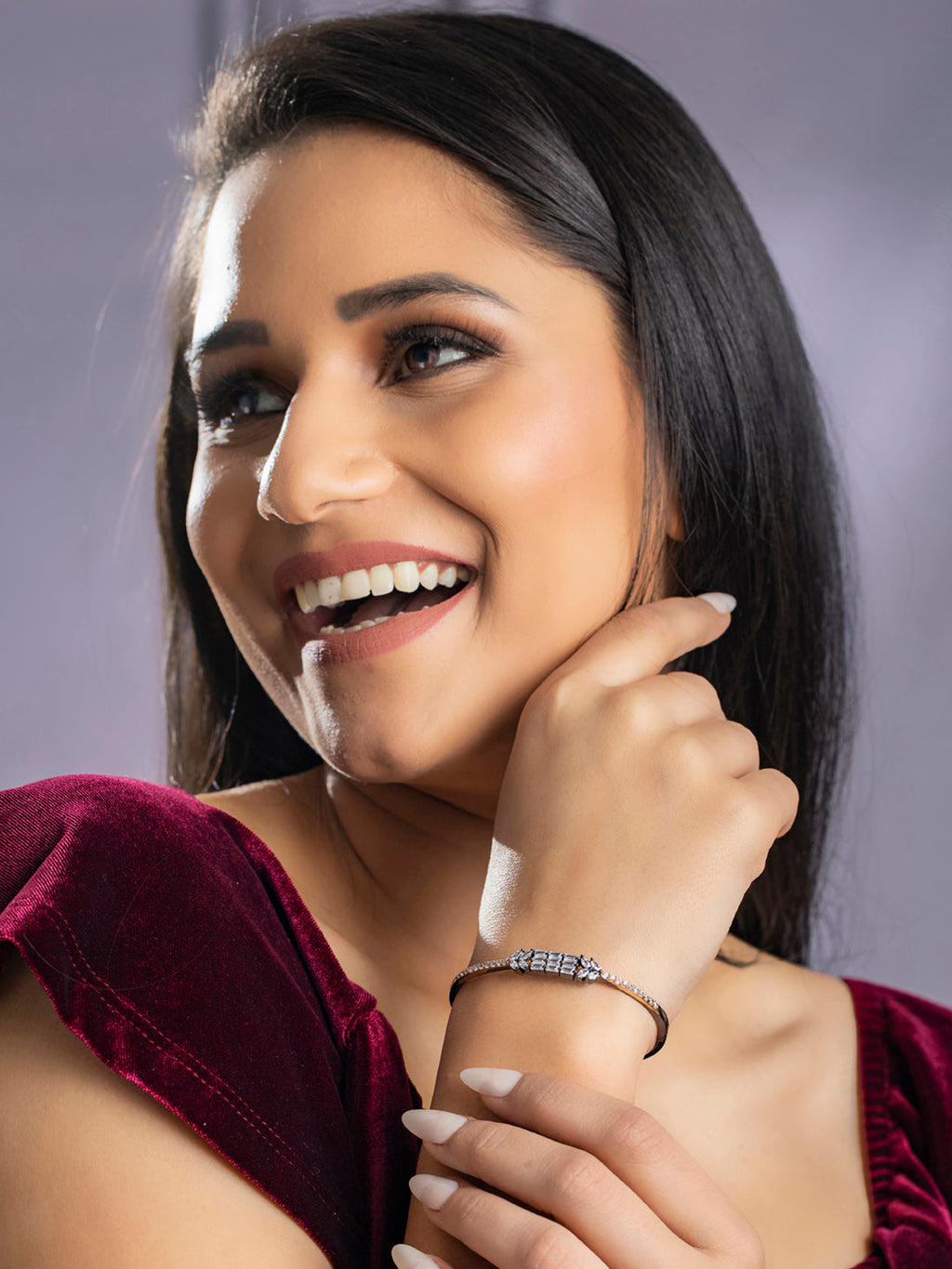 Priyaasi Women Dual Toned American Diamond Leaf Bracelet - Swadesiicart