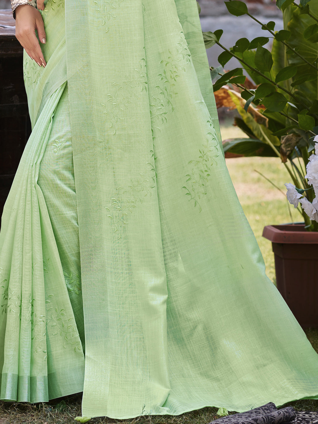 Sangam Prints Green Linen Woven Work Traditional Saree | Grocsy