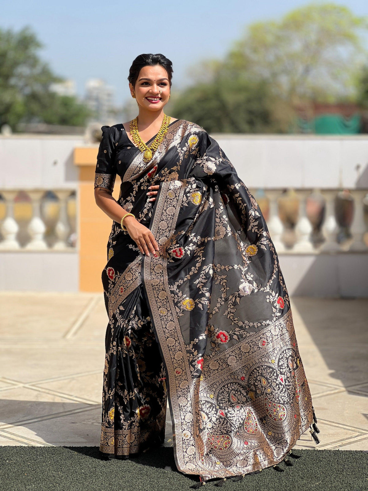 Vedant Vastram Soft Litchi Silk Banarasi Silk Jacquard Saree - Black | Grocsy