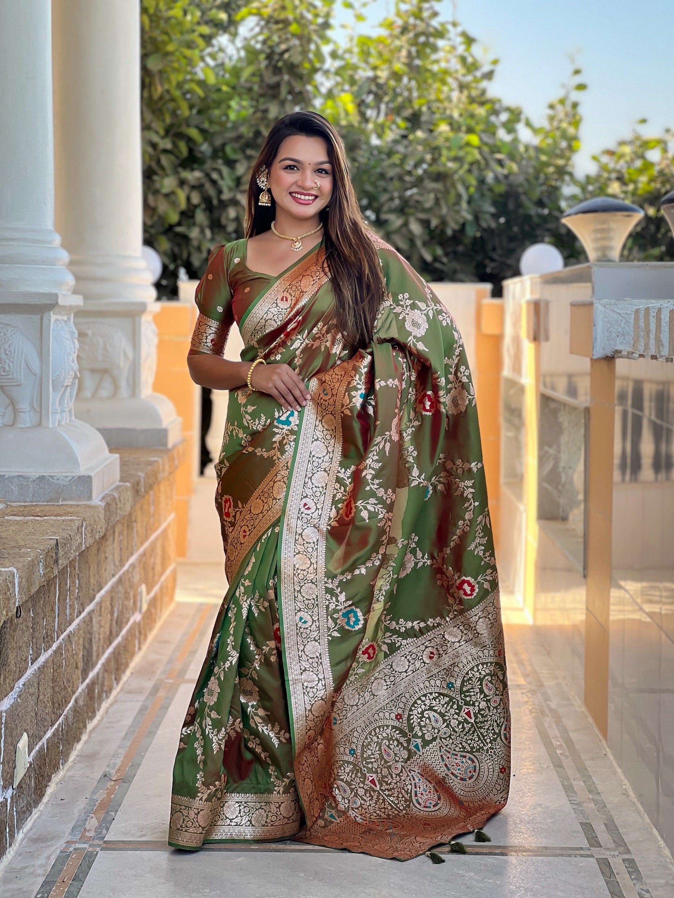 Vedant Vastram Soft Litchi Silk Banarasi Silk Jacquard Saree - Mahendi | Grocsy