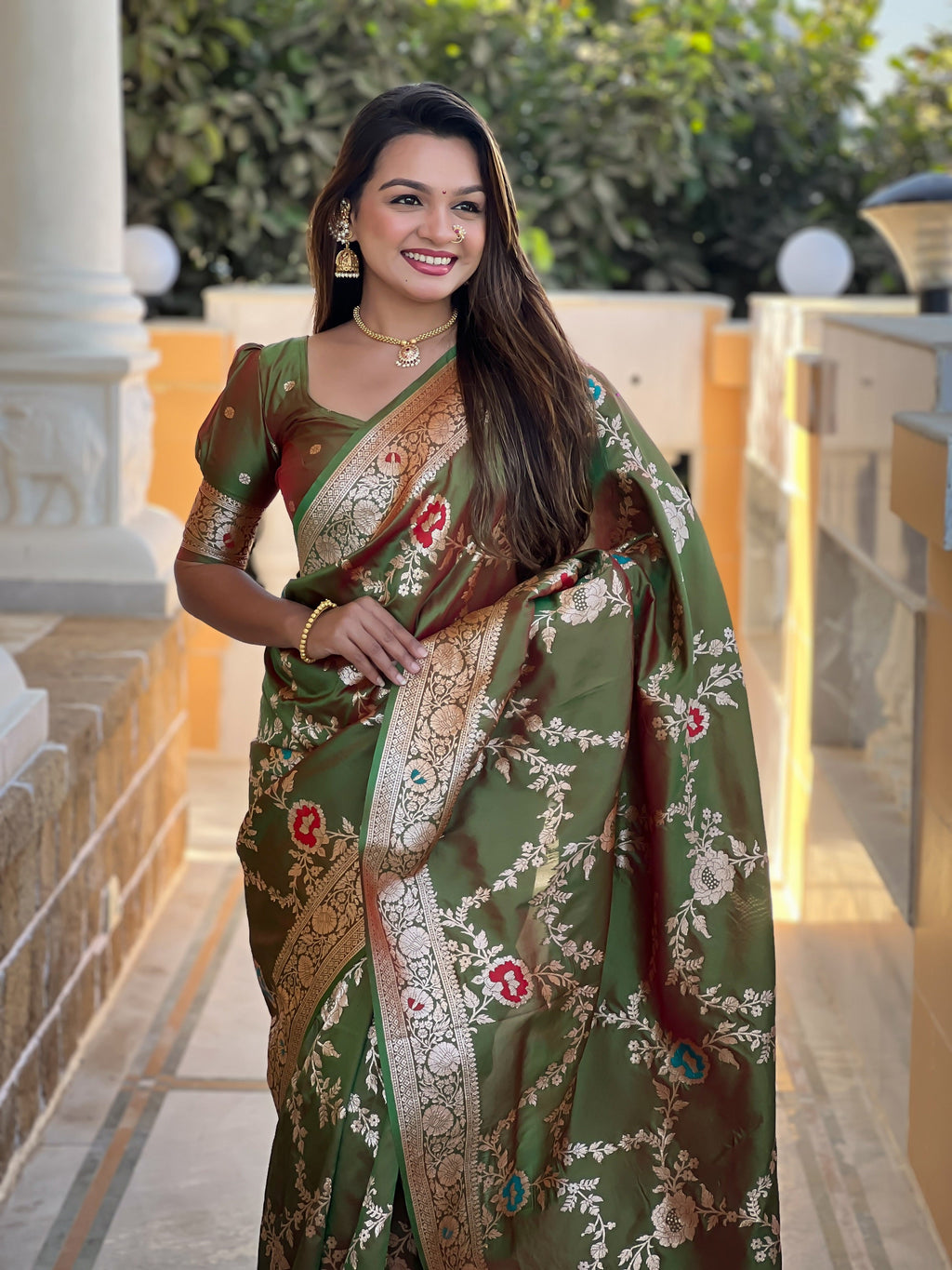 Vedant Vastram Soft Litchi Silk Banarasi Silk Jacquard Saree - Mahendi | Grocsy