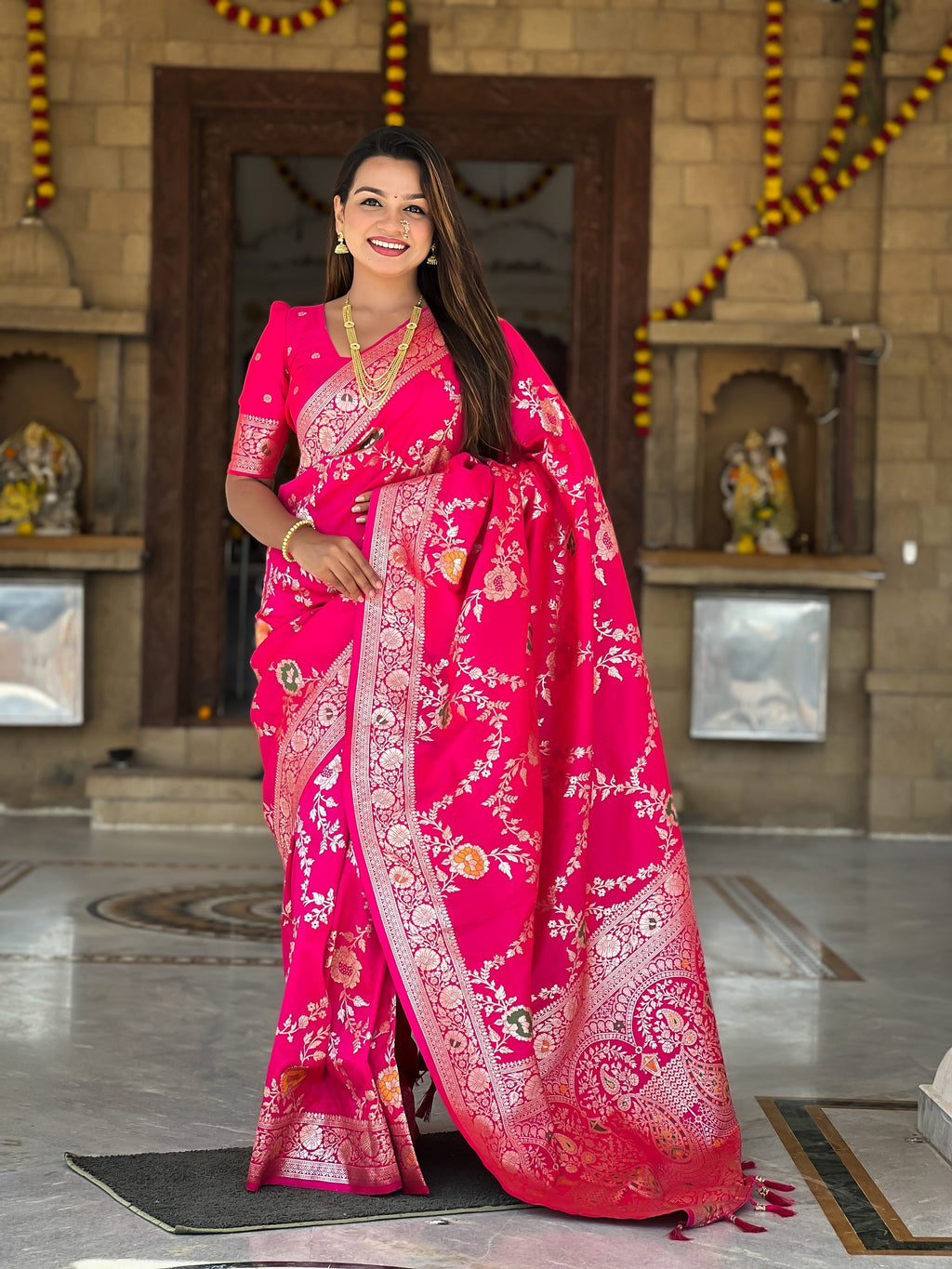 Vedant Vastram Soft Litchi Silk Banarasi Silk Jacquard Saree - Rani | Grocsy