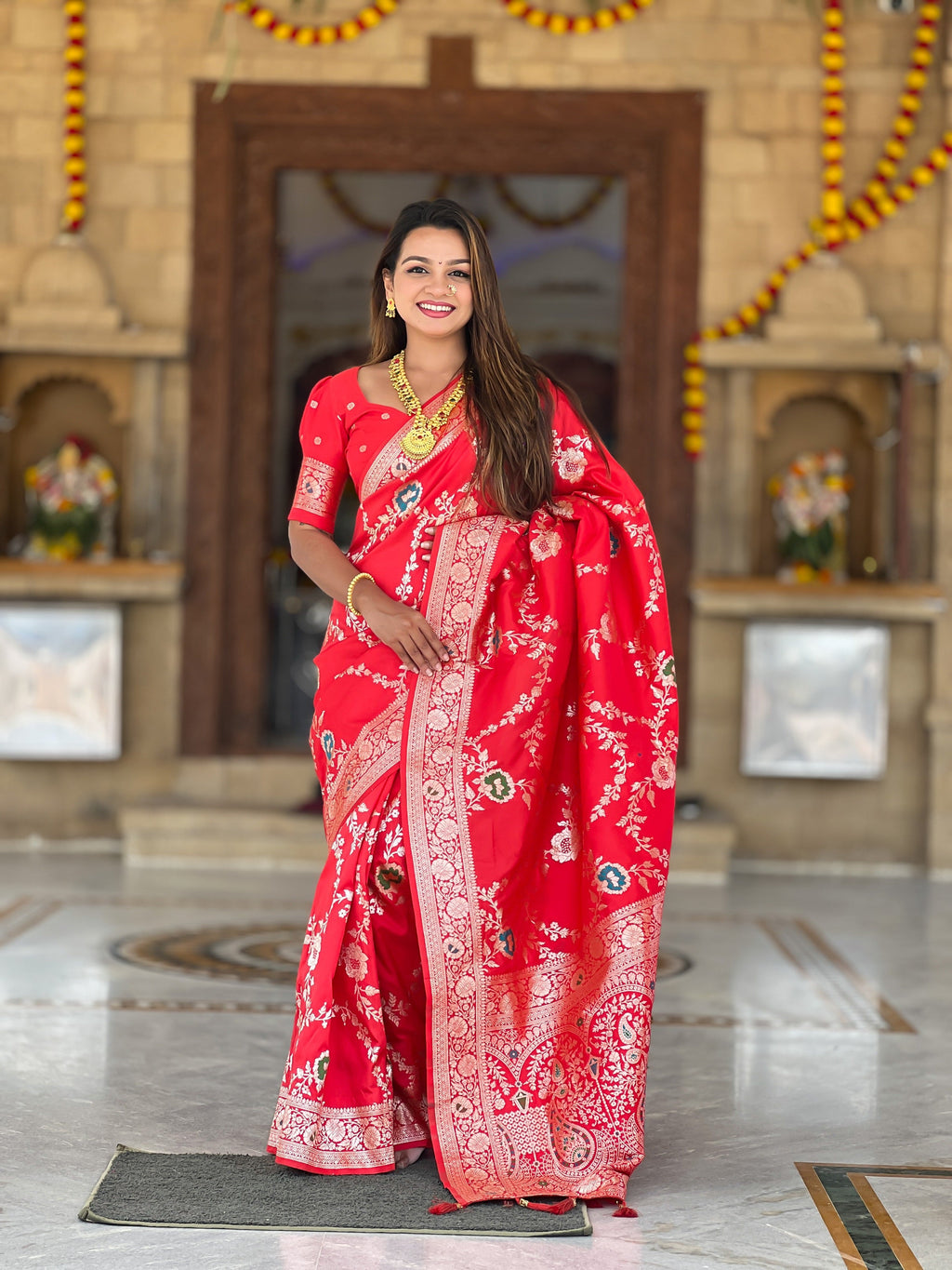 Vedant Vastram Soft Litchi Silk Banarasi Silk Jacquard Saree - Red | Grocsy