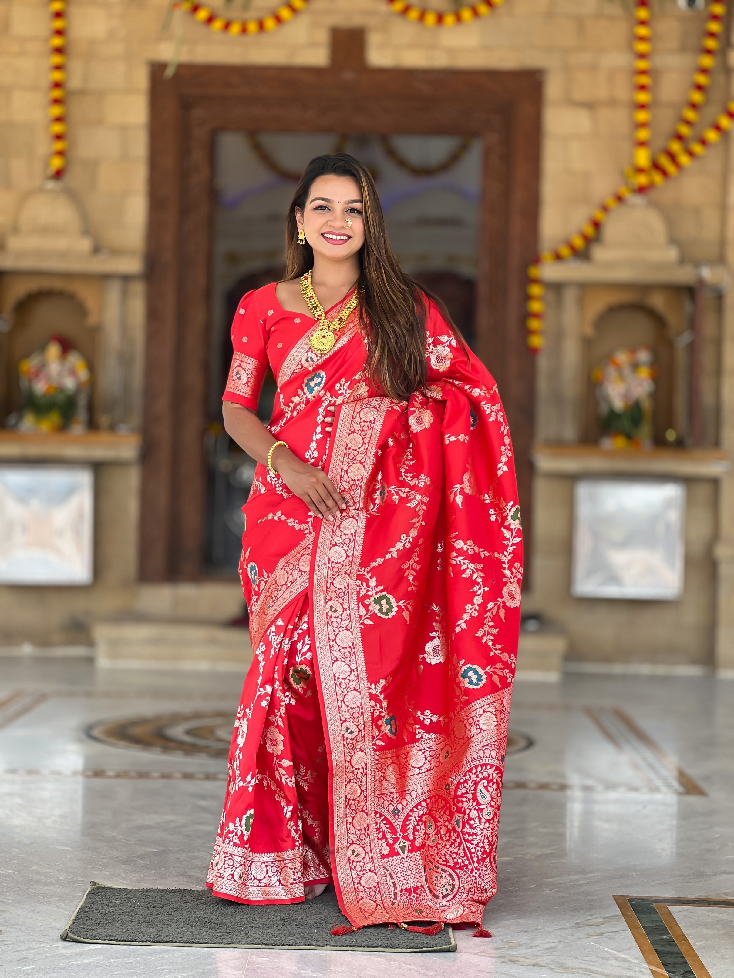 Vedant Vastram Soft Litchi Silk Banarasi Silk Jacquard Saree - Red | Grocsy