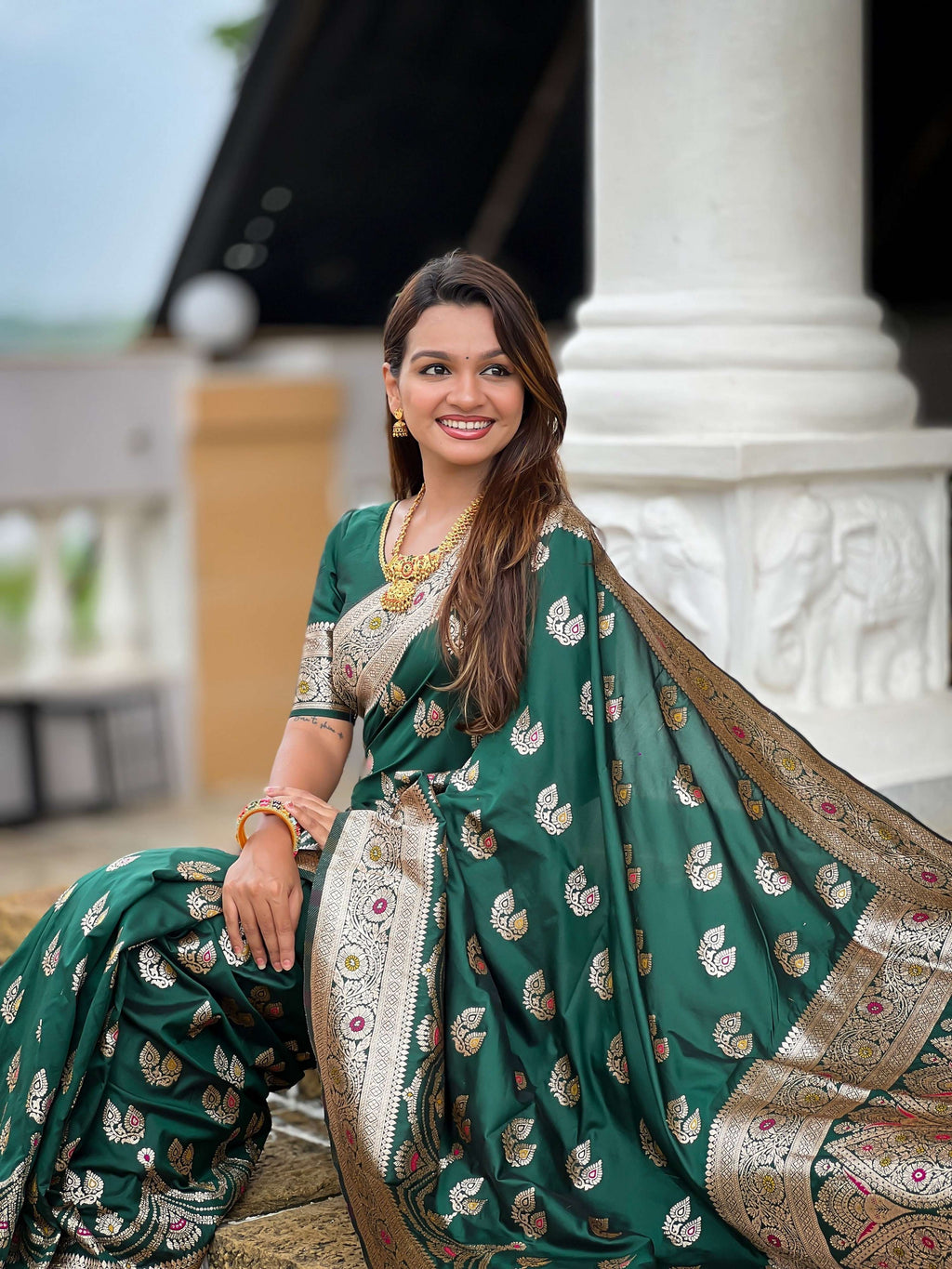 Vedant Vastram Soft Litchi Silk Banarasi Silk Jacquard Saree - Green | Grocsy