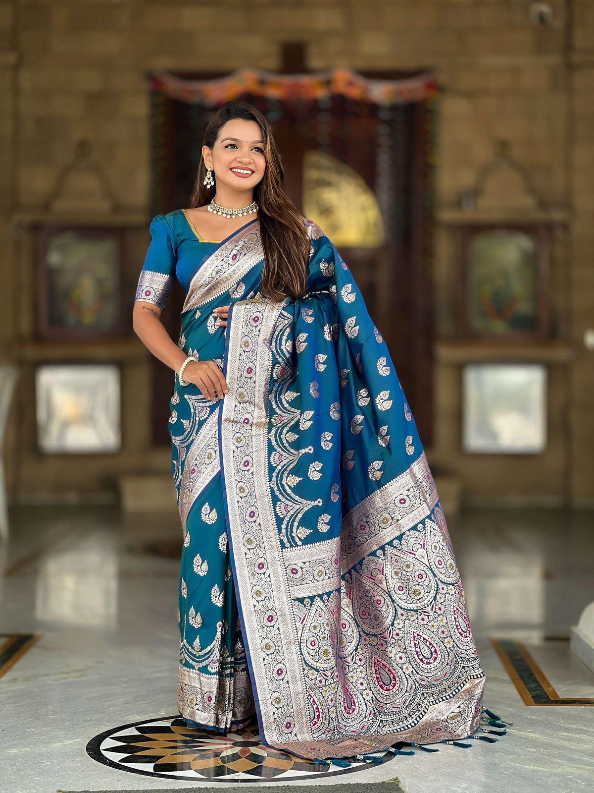 Vedant Vastram Soft Litchi Silk Banarasi Silk Jacquard Saree - Morpich | Grocsy
