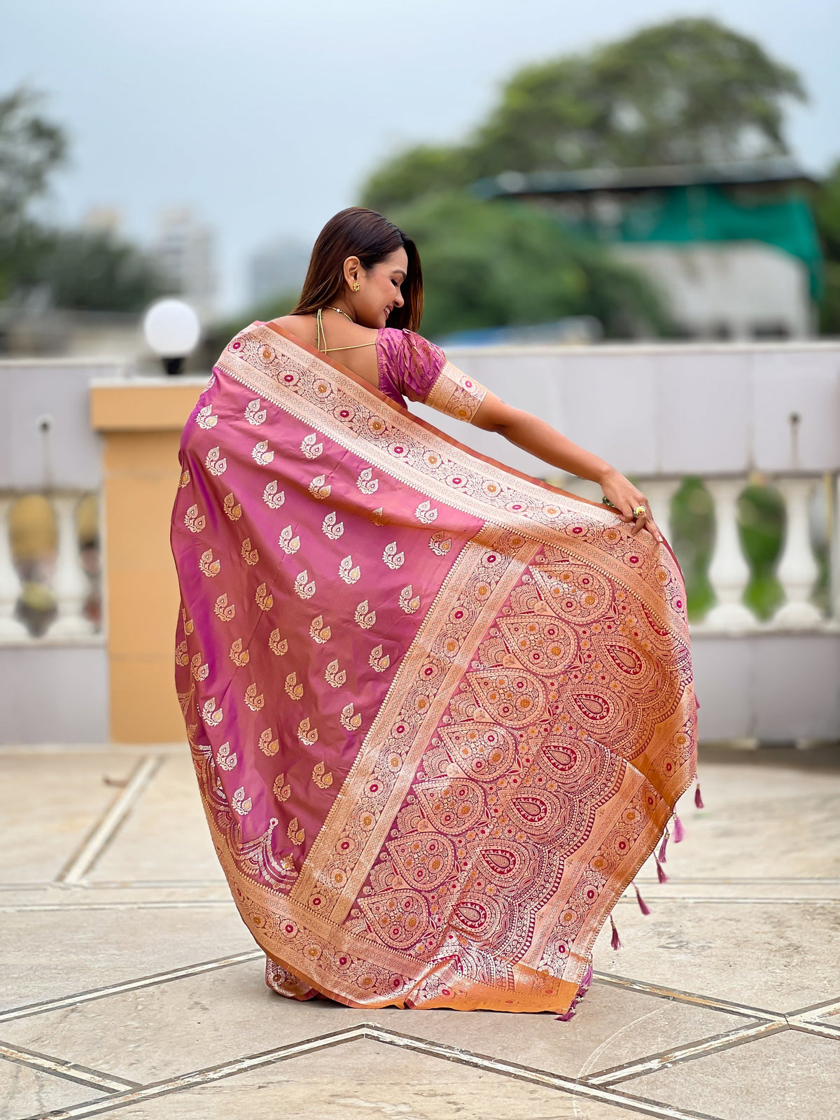 Vedant Vastram Soft Litchi Silk Banarasi Silk Jacquard Saree - Purple | Grocsy