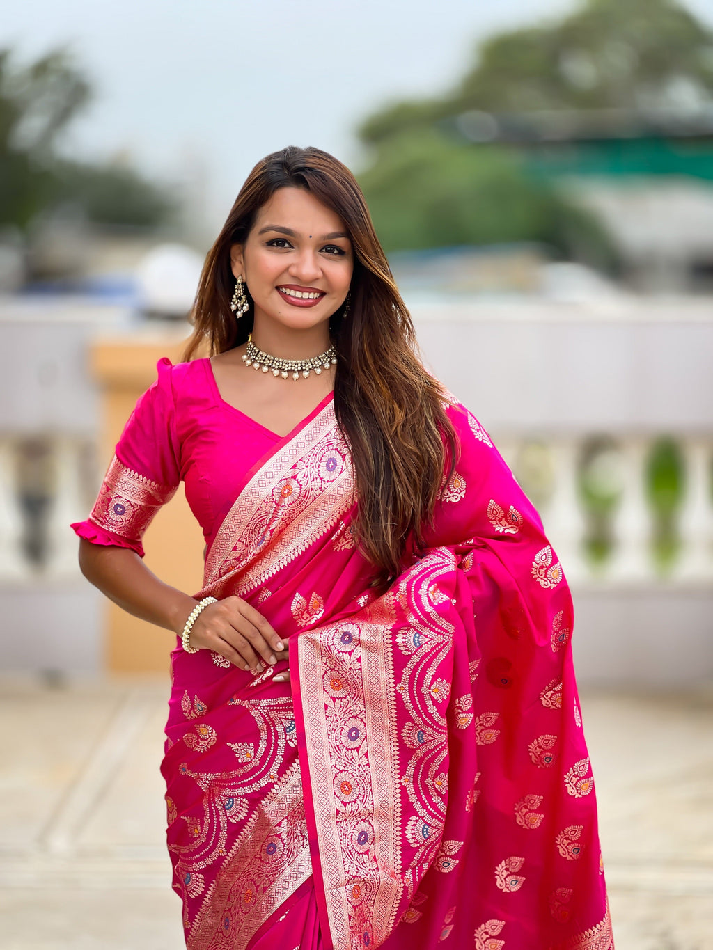 Vedant Vastram Soft Litchi Silk Banarasi Silk Jacquard Saree - Pink | Grocsy