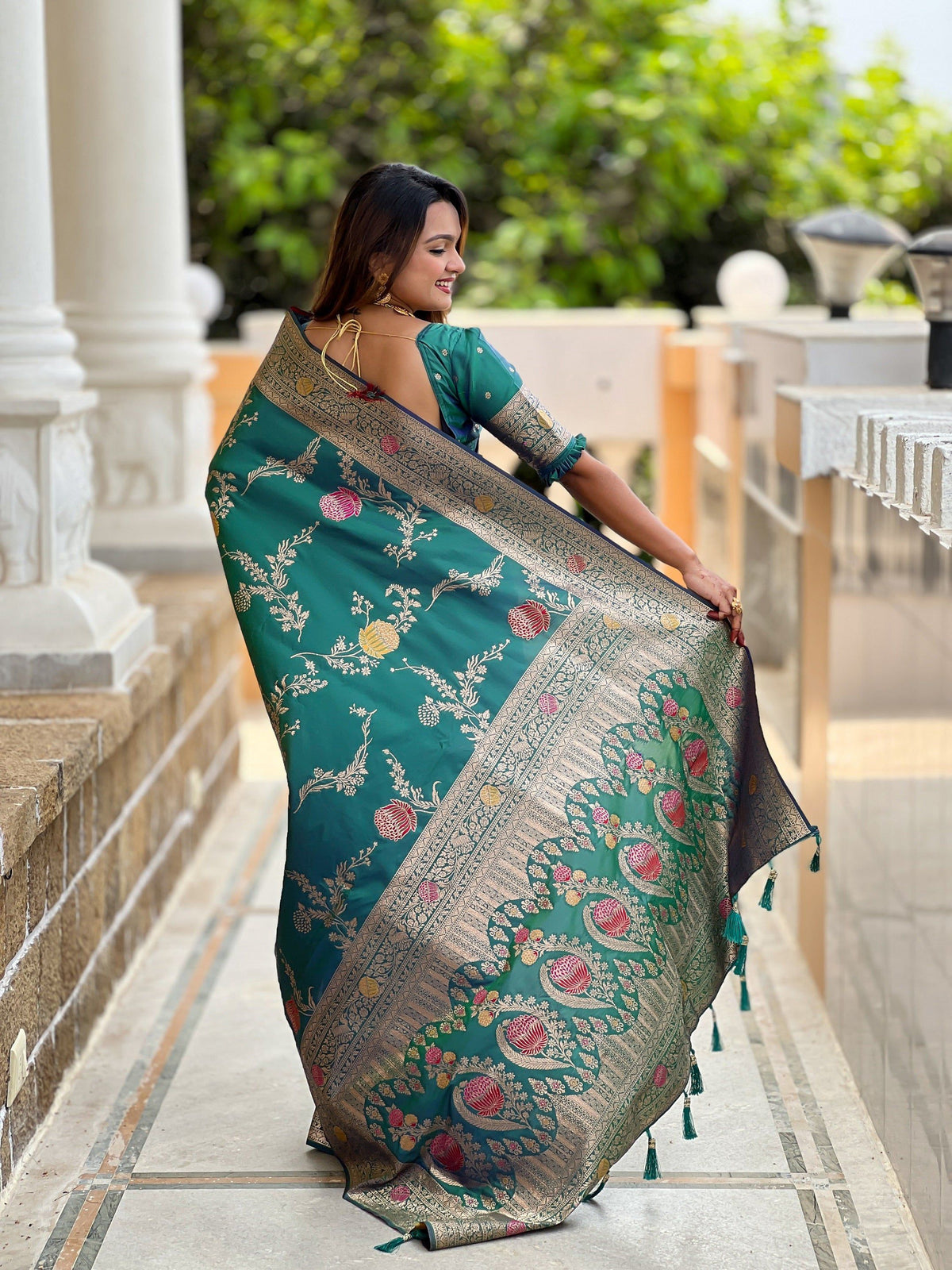 Vedant Vastram Soft Litchi Silk Banarasi Silk Jacquard Saree - Aqua | Grocsy