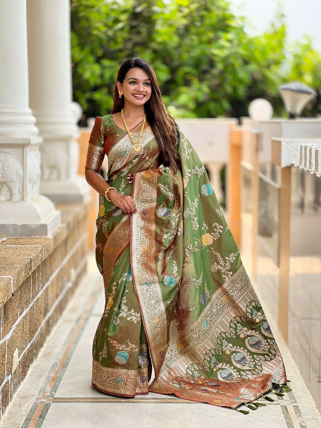 Vedant Vastram Soft Litchi Silk Banarasi Silk Jacquard Saree - Mahendi | Grocsy