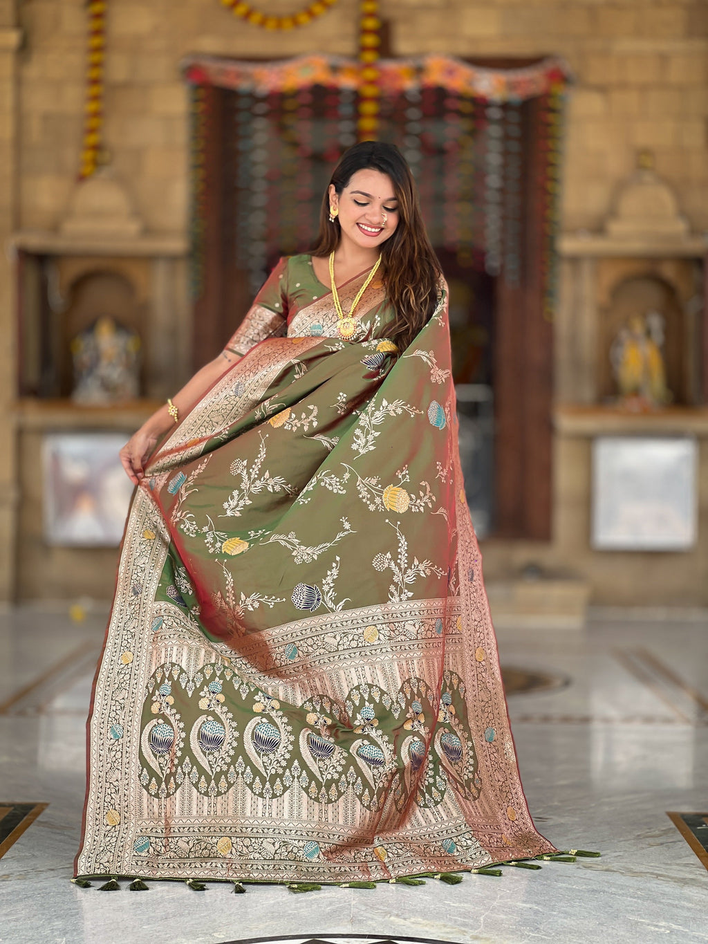 Vedant Vastram Soft Litchi Silk Banarasi Silk Jacquard Saree - Mahendi | Grocsy