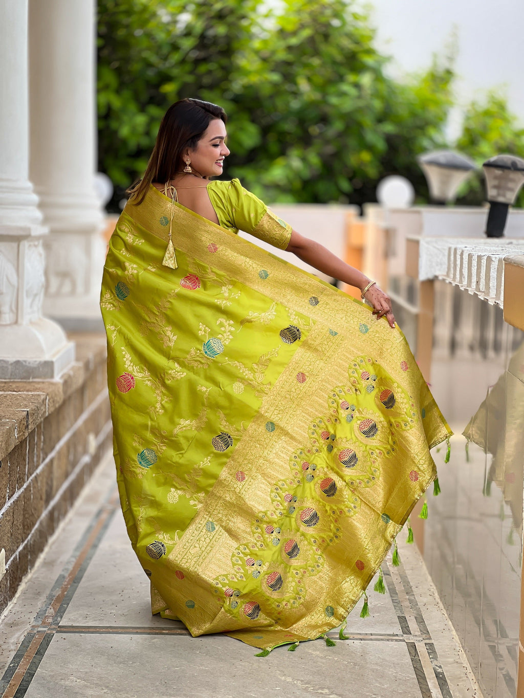 Vedant Vastram Soft Litchi Silk Banarasi Silk Jacquard Saree - Parrot | Grocsy