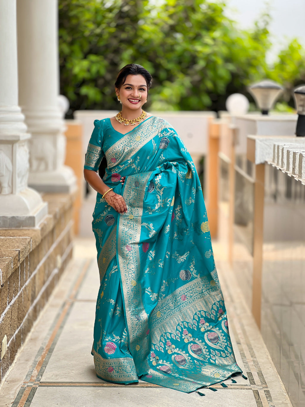 Vedant Vastram Soft Litchi Silk Banarasi Silk Jacquard Saree - Rama | Grocsy