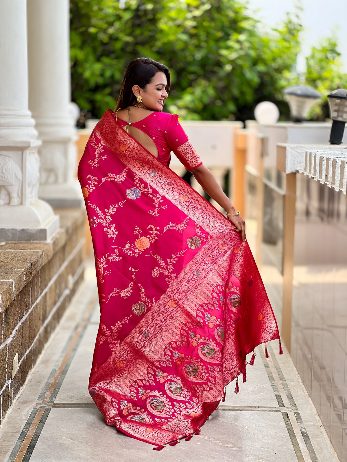 Vedant Vastram Soft Litchi Silk Banarasi Silk Jacquard Saree - Rani | Grocsy