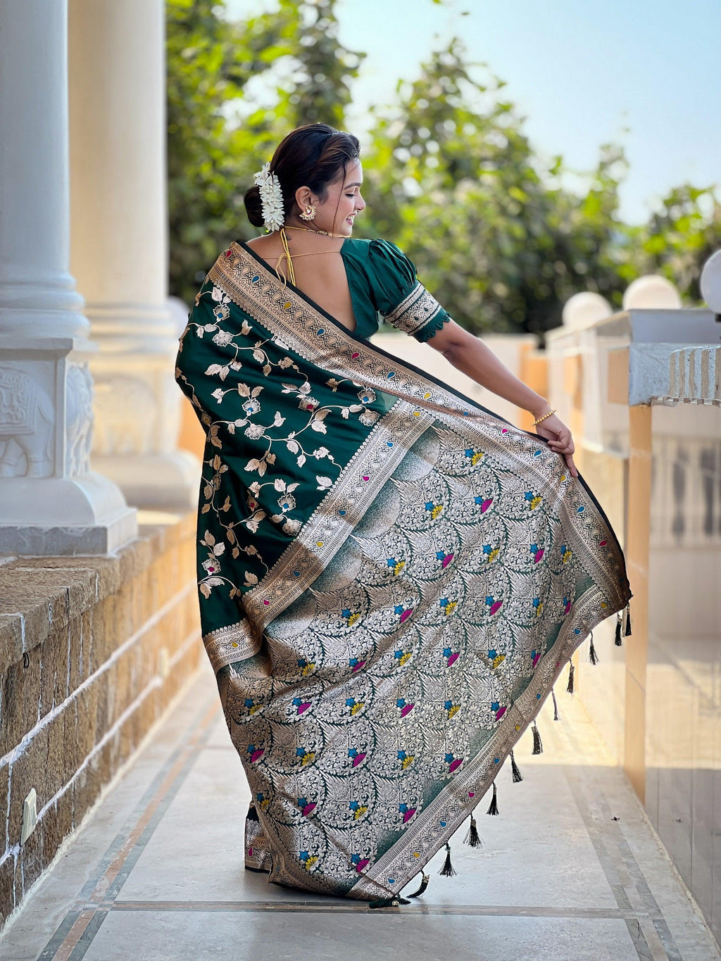 Vedant Vastram Soft Litchi Silk Banarasi Silk Jacquard Saree - Green | Grocsy
